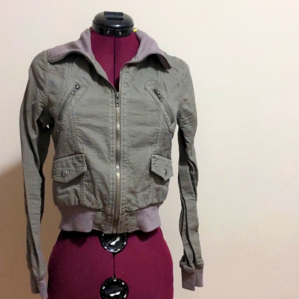 Cropped spring jacket